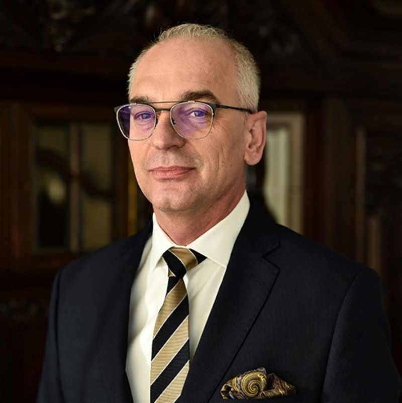 prof. dr hab. Arnold Kłonczyński