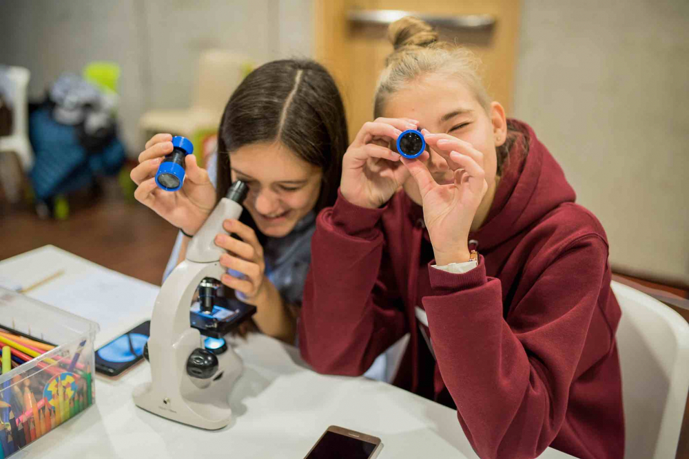 młodzi naukowcy zdjęcie