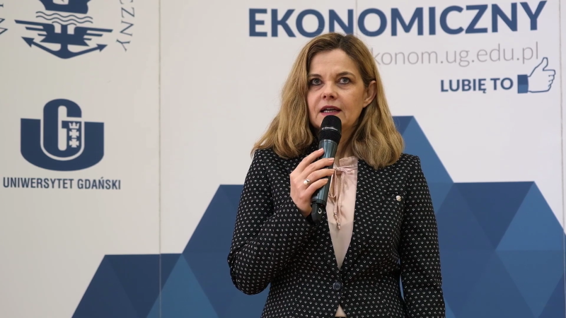 prof. UG dr hab. Monika Bąk