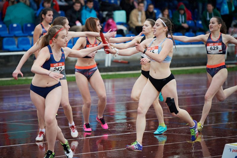 Sztafeta 4x400m. Fot. Rafał Oleksiewicz