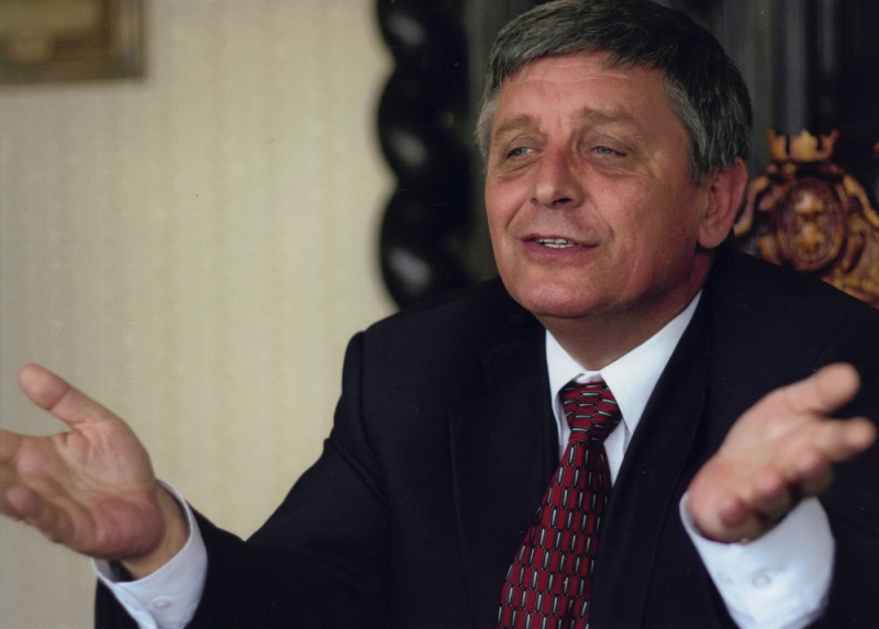 Prof. Andrzej Ceynowa