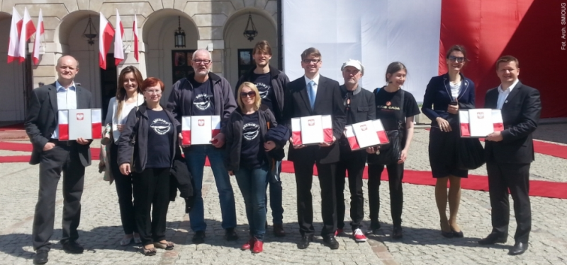 Zespół Stacji Morskiej z flagami przed Belwederem