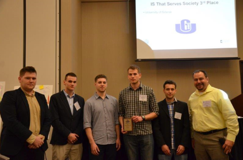 Twórcy aplikacji Safewatch