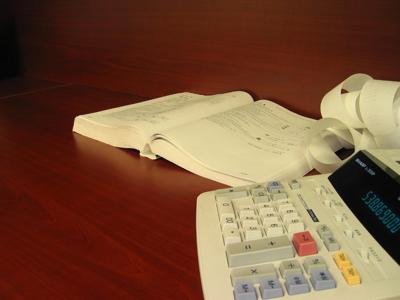 Kalkulator podatkowy Fot. Freeimages