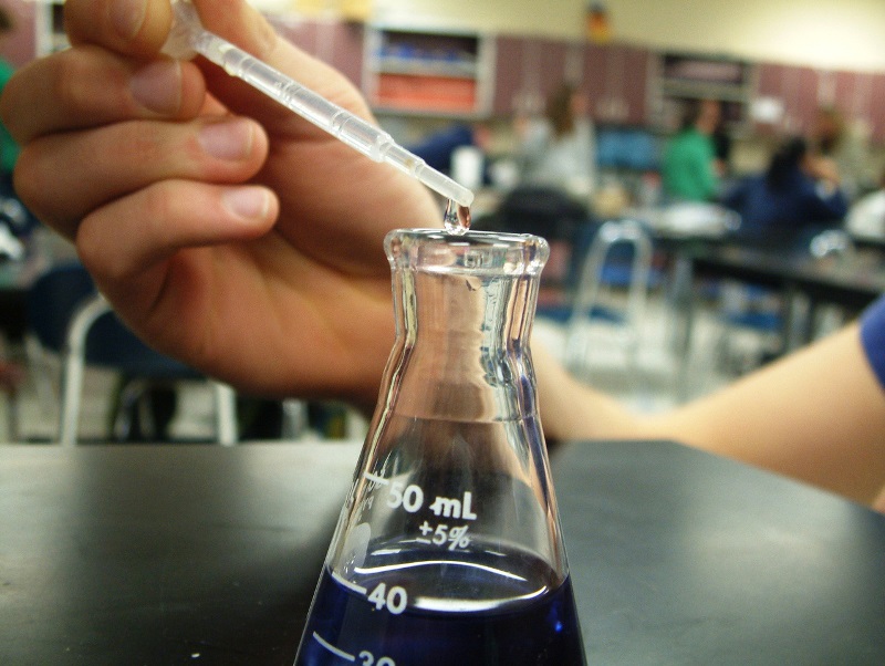 Pracownia chemiczna Fot. Freeimages