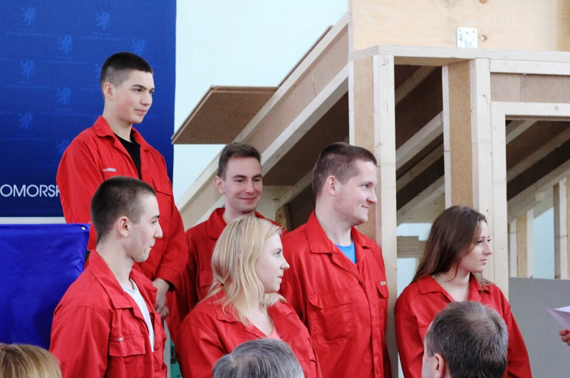 Uczniowie Państwowych Szkół Budownictwa Fot. Forestor