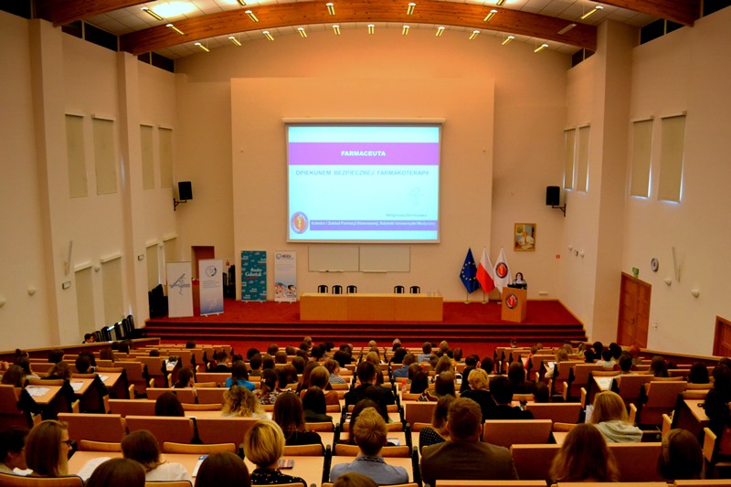 Pełna sala uczestników konferencji