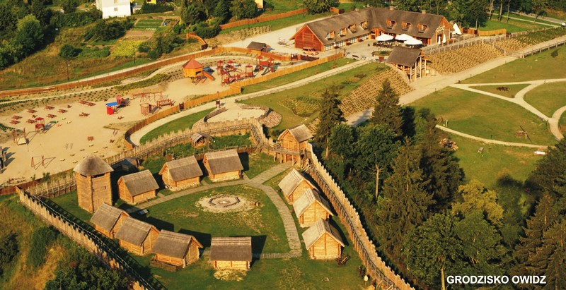 Widok Grodziska Owidz z lotu ptaka