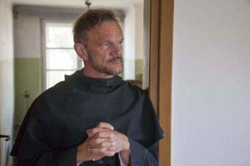 Kadr z filmu Dwie korony