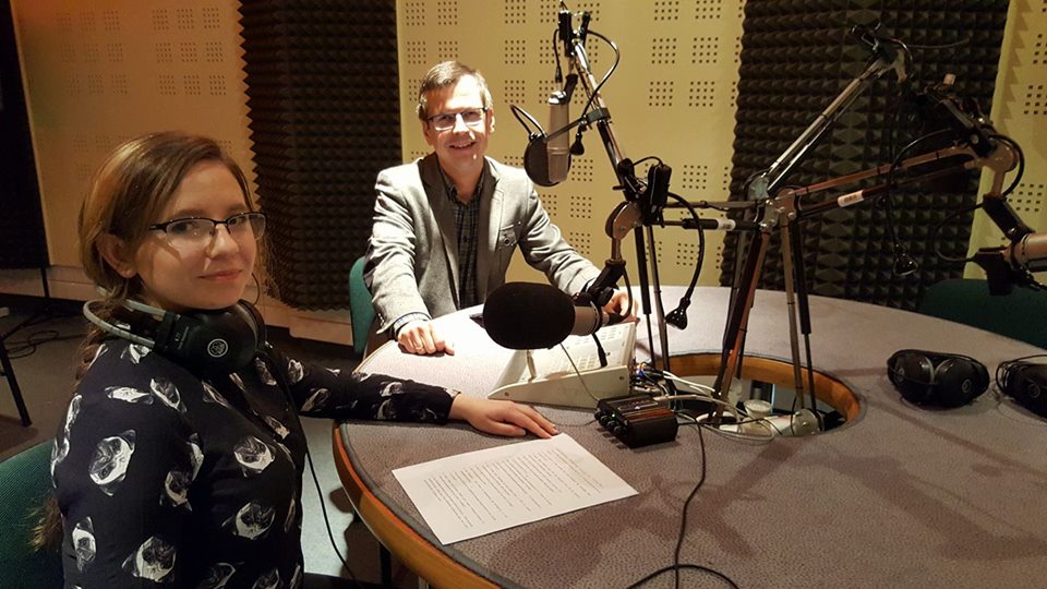 Aleksandra Brzezińska i Mikołaj Chrzan w studiu Radia UG MORS