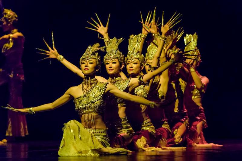 Widowisko taneczne „Szczęśliwego Chińskiego Nowego Roku”