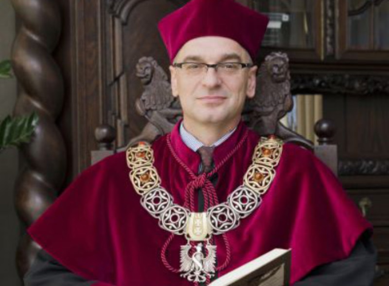 Prorektor ds. studenckich prof. Arnold Kłonczyński