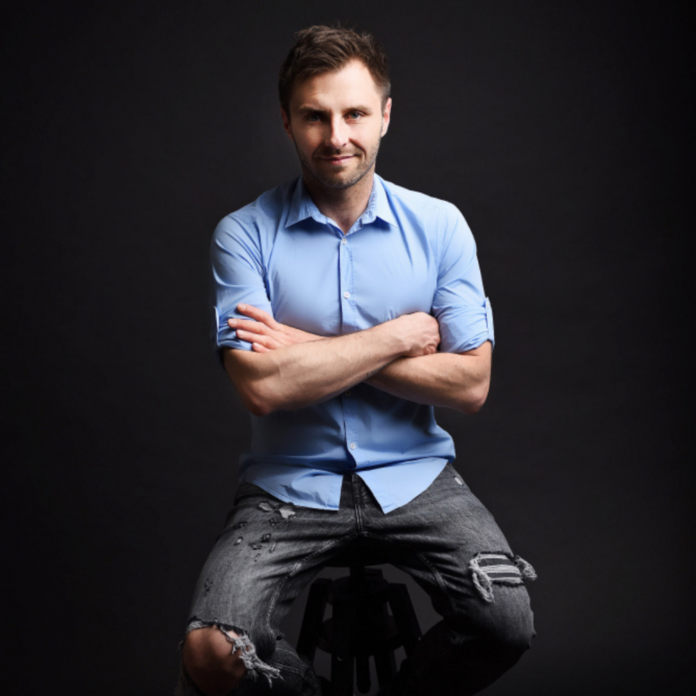 Cykl spotkań autorskich z&nbsp;Adrianem Bednarkiem