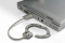 Kajdanki zamiast telefonu podłączonego do laptopa Fot. Freeimages